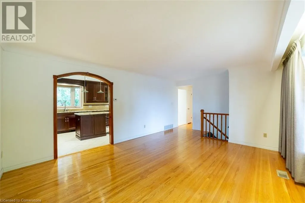 125 LAKESIDE Drive