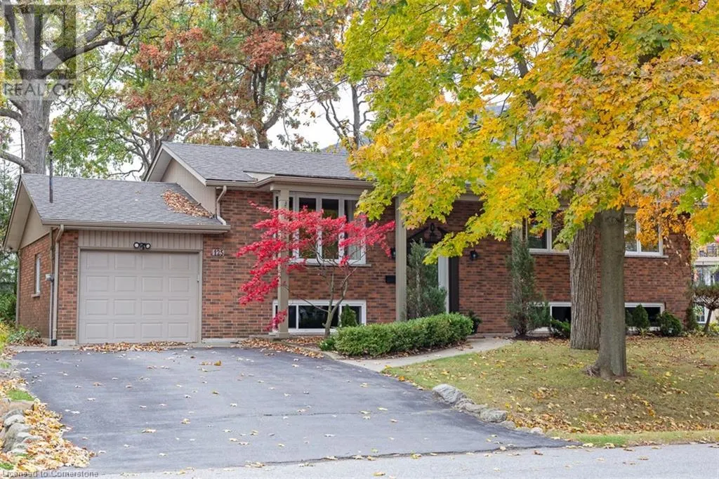 125 LAKESIDE Drive