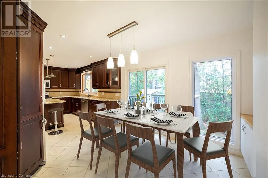 125 LAKESIDE Drive