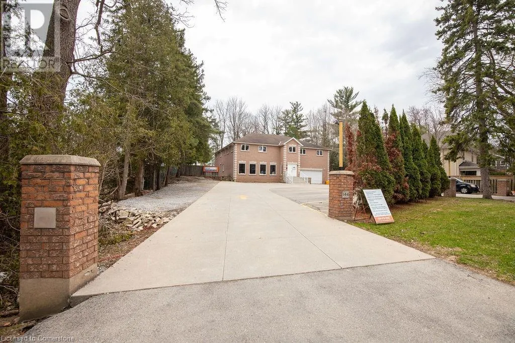 144 WILSON Street E