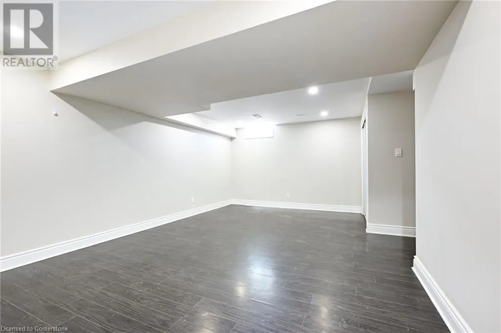 4 STARLING Drive