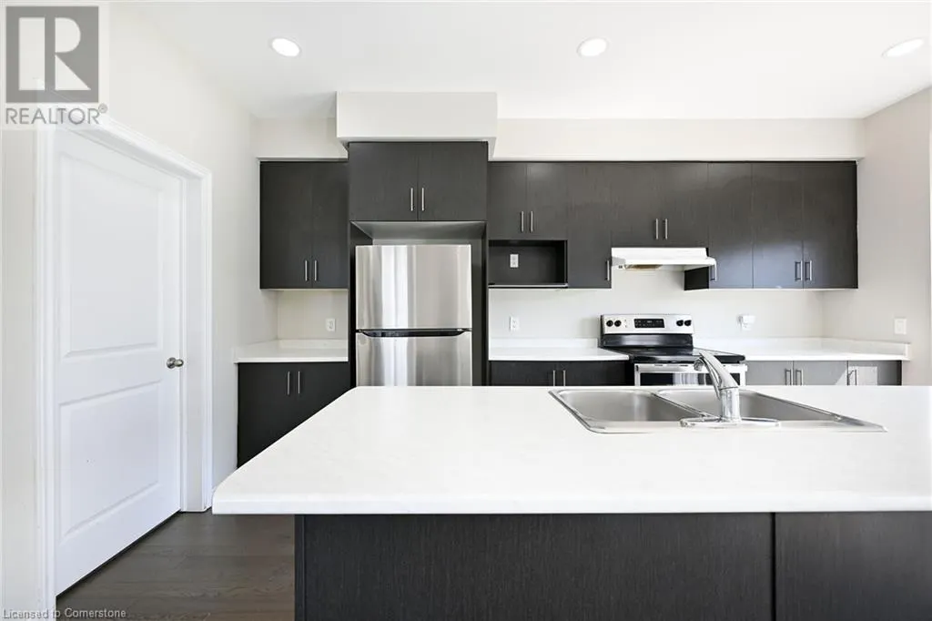 4 STARLING Drive