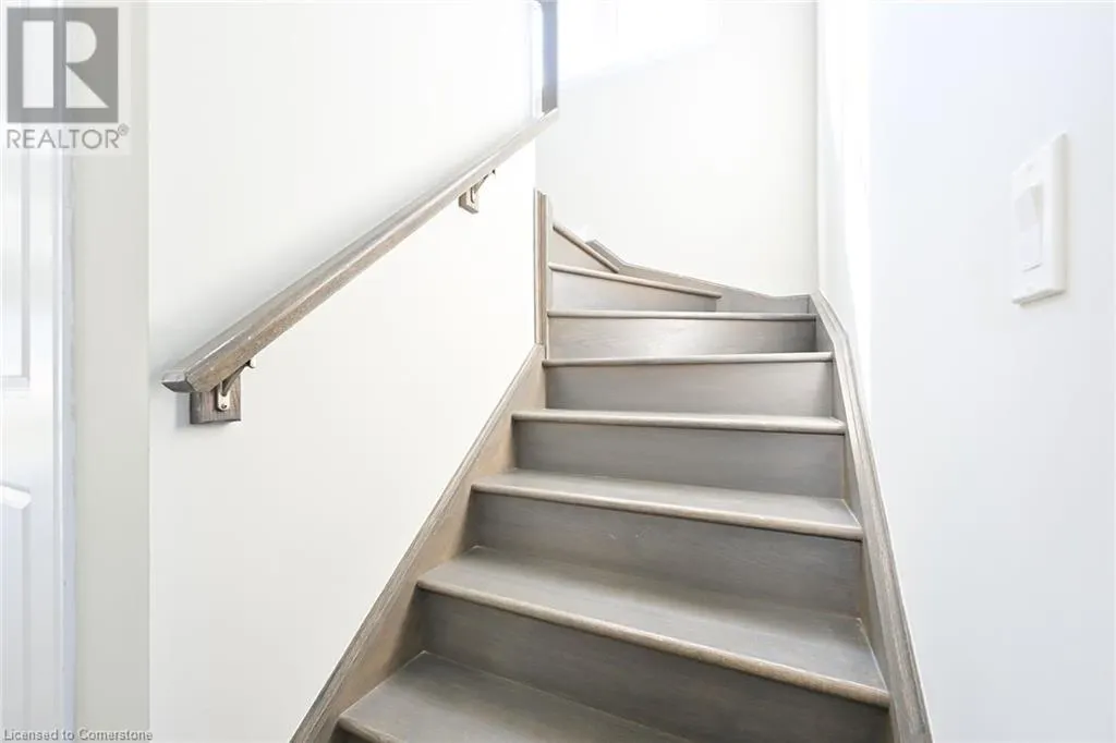 4 STARLING Drive