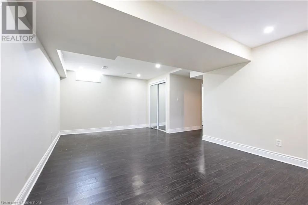 4 STARLING Drive