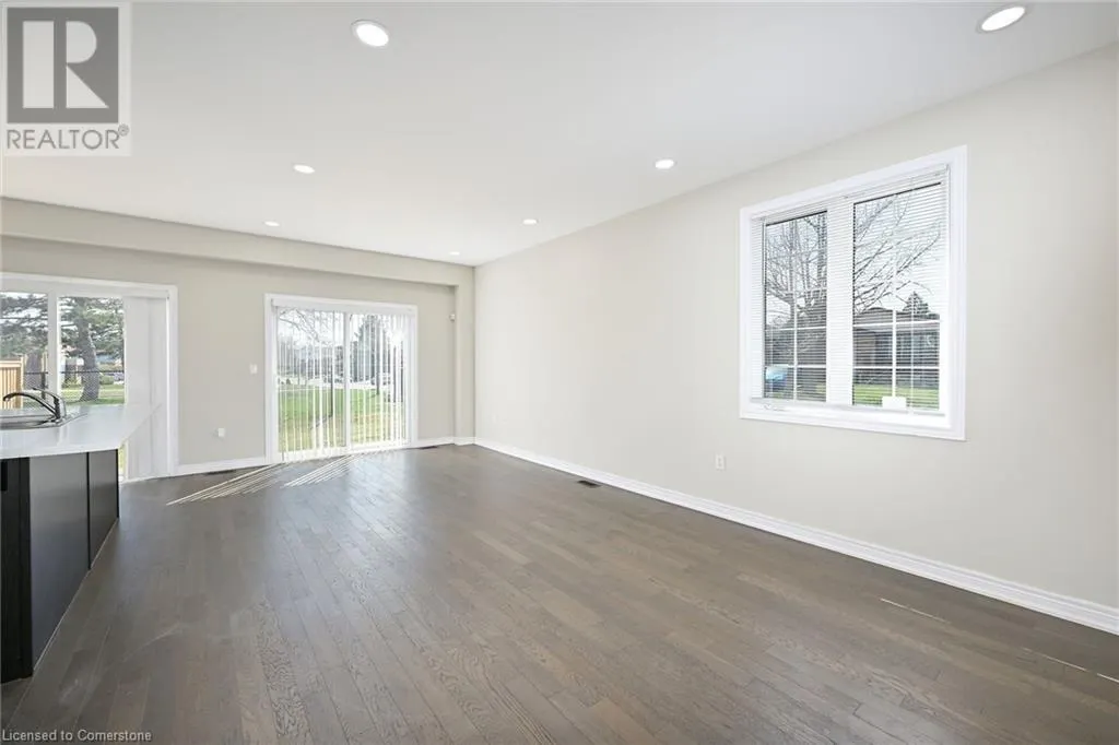 4 STARLING Drive