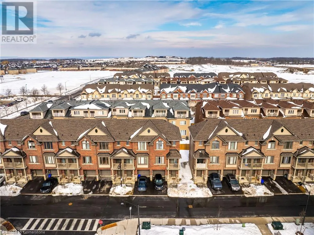 19 PICARDY Drive Unit# 8, #8