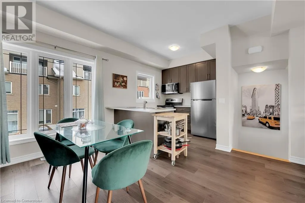 19 PICARDY Drive Unit# 8, #8