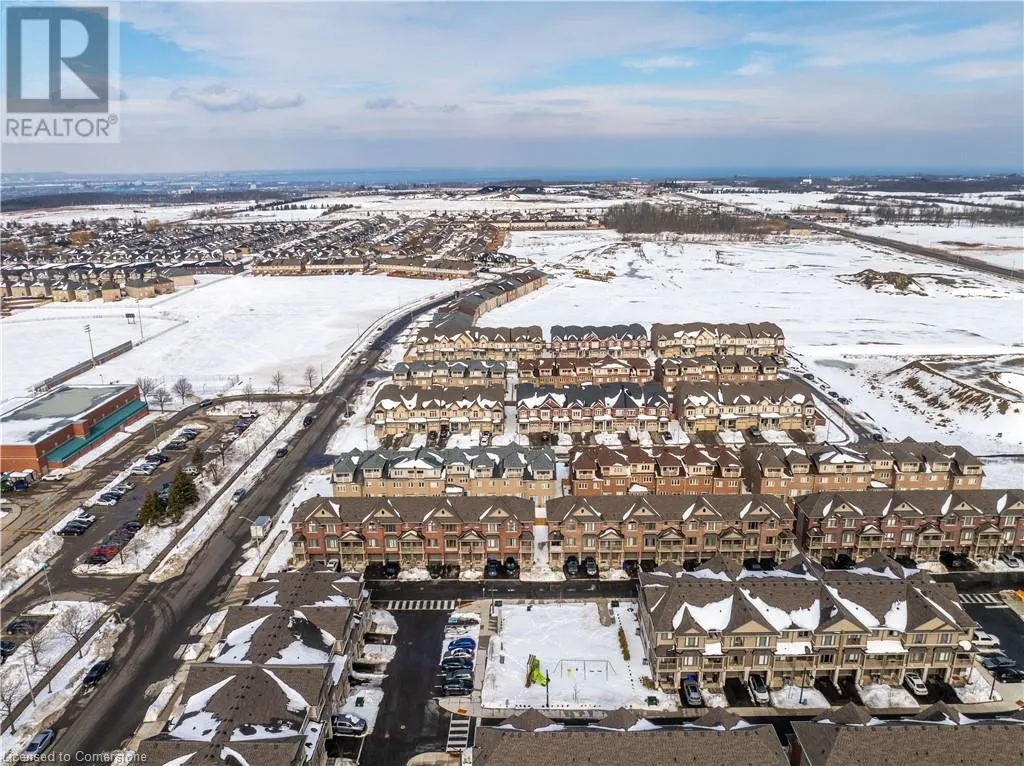 19 PICARDY Drive Unit# 8, #8
