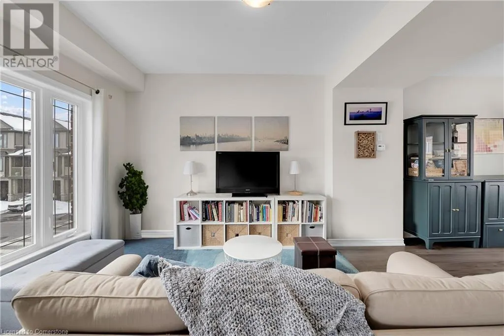 19 PICARDY Drive Unit# 8, #8