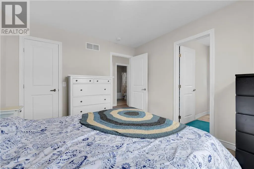 19 PICARDY Drive Unit# 8, #8