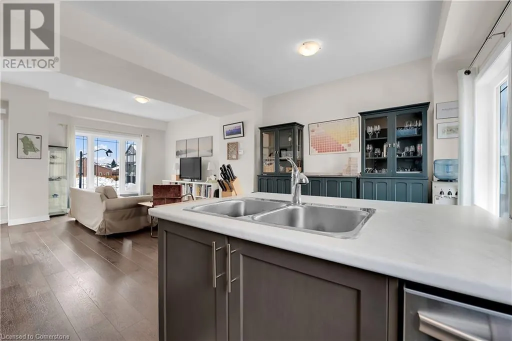 19 PICARDY Drive Unit# 8, #8