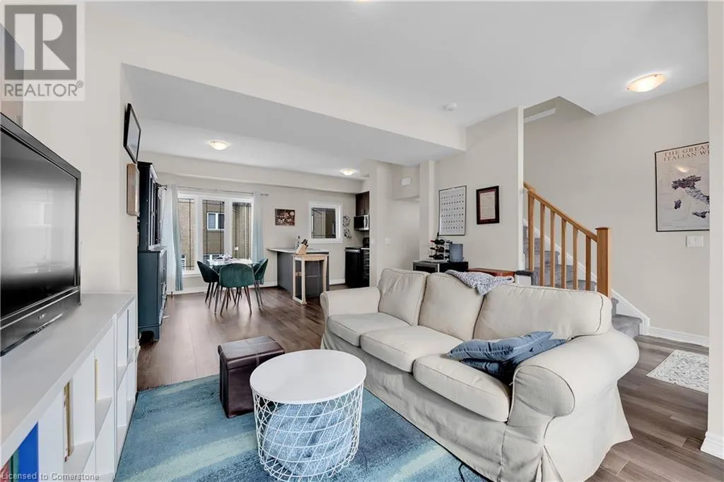 19 PICARDY Drive Unit# 8, #8