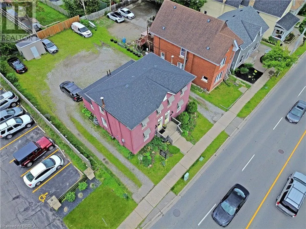 273-275 BRANT Avenue