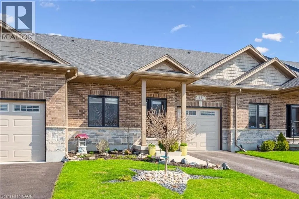 28 BUR OAK Drive