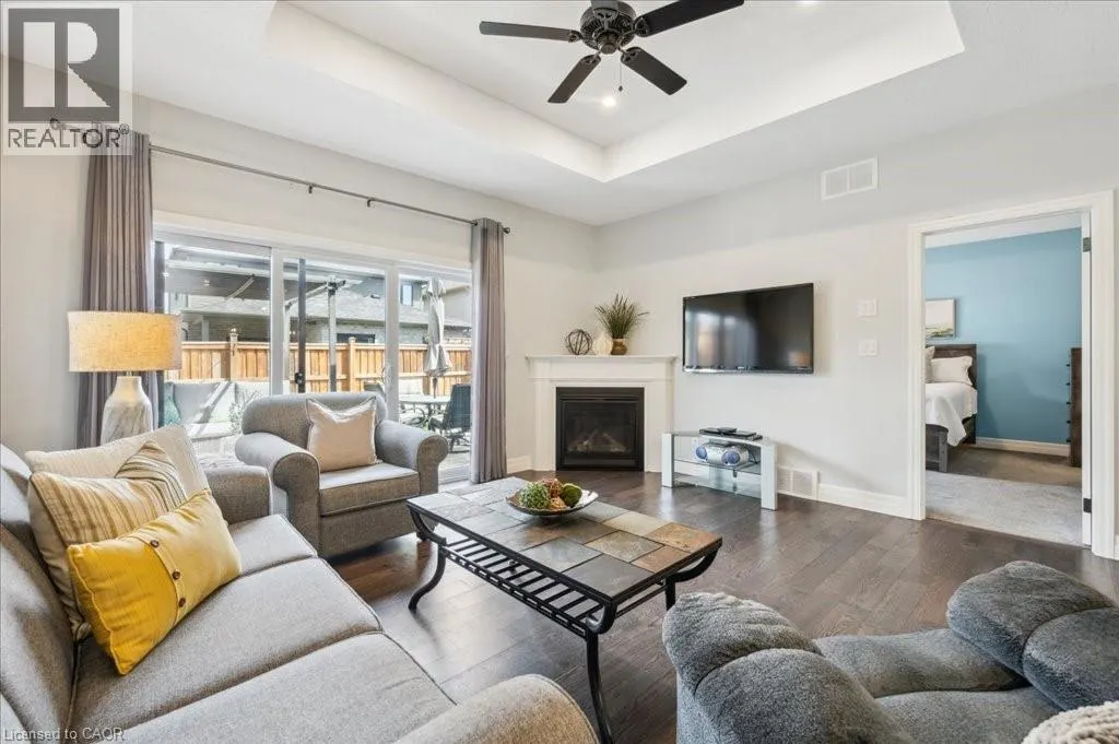 28 BUR OAK Drive