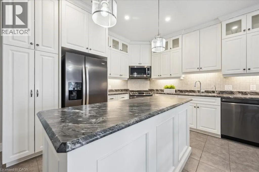 28 BUR OAK Drive