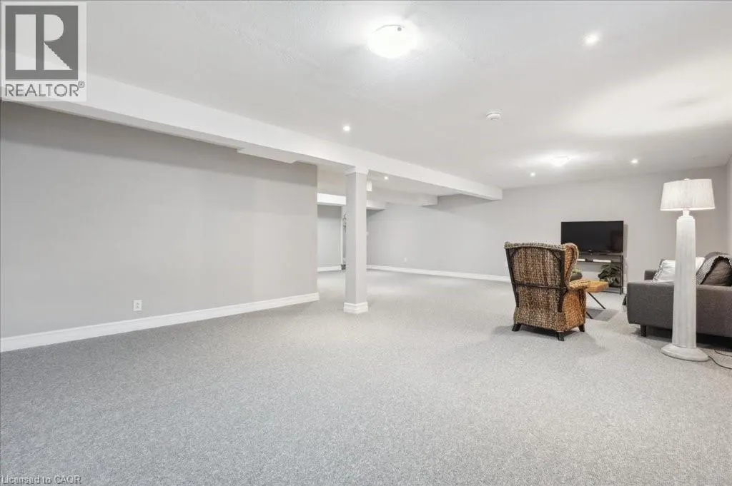 28 BUR OAK Drive