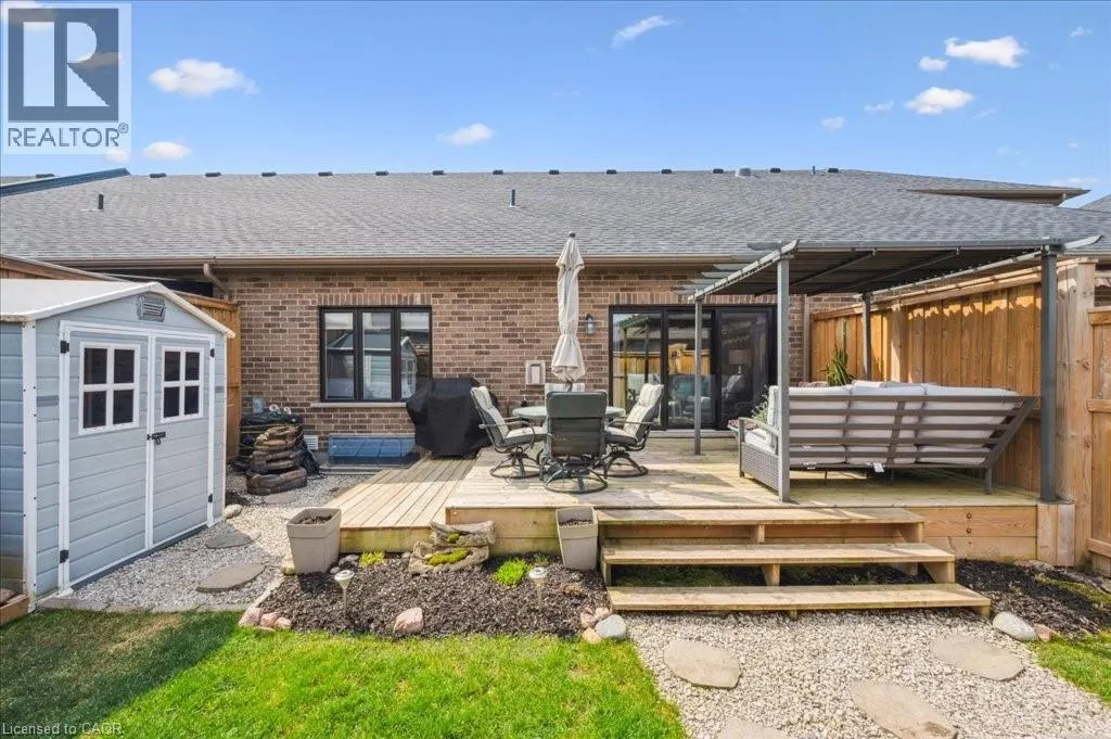 28 BUR OAK Drive