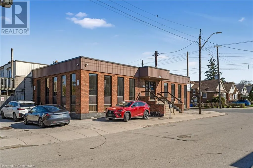 1219 MAIN Street E