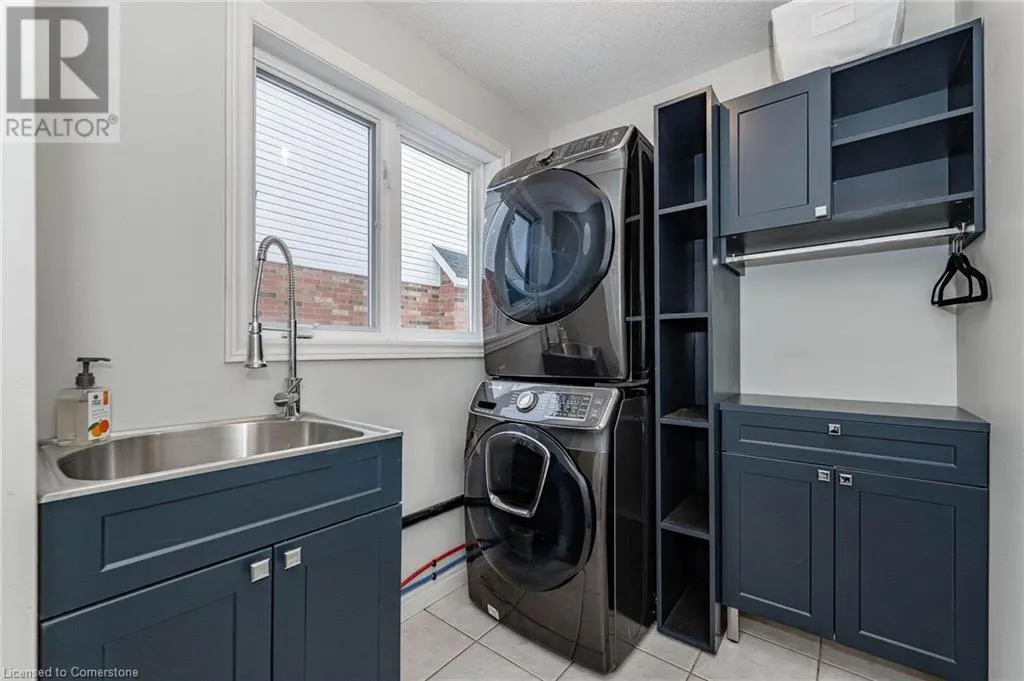 10 JEAN ANDERSON Crescent