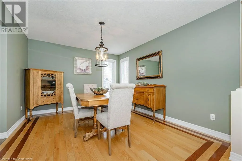 10 JEAN ANDERSON Crescent