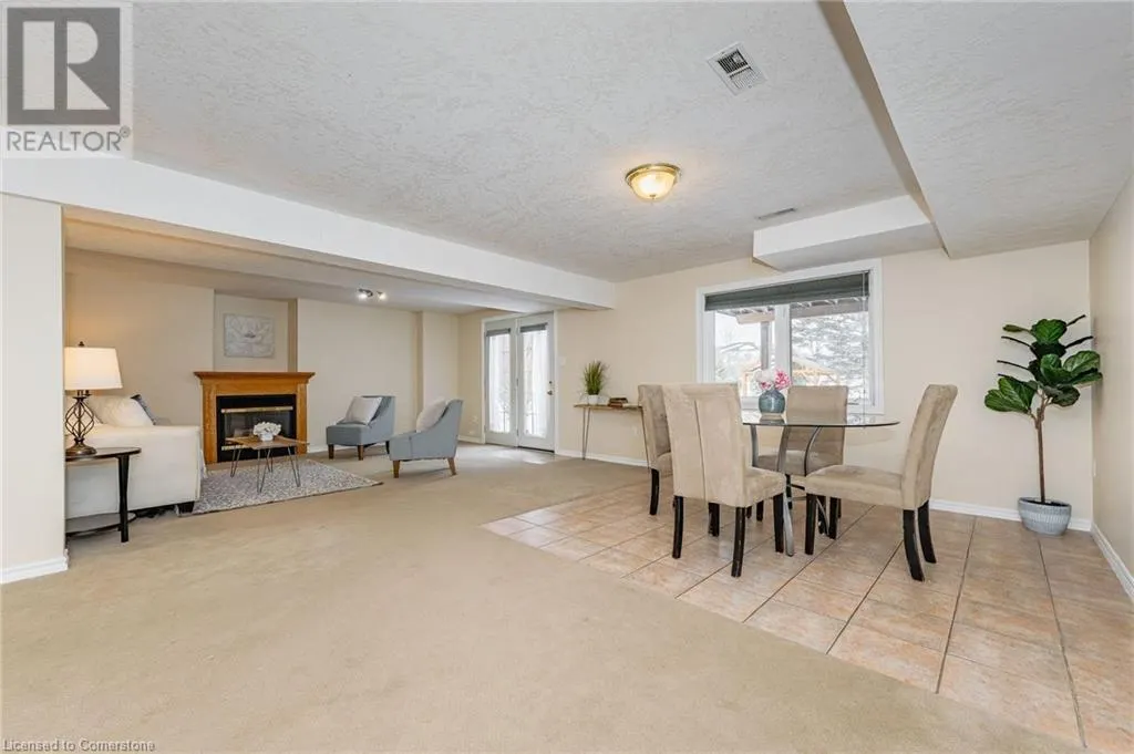 10 JEAN ANDERSON Crescent