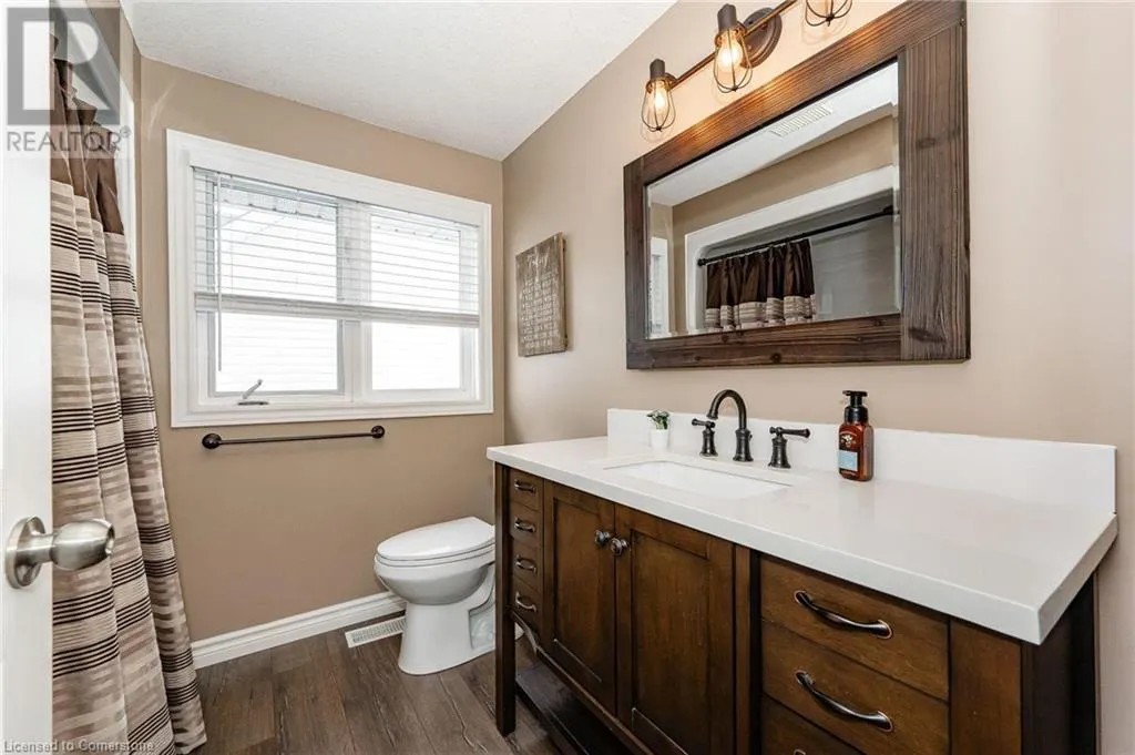 10 JEAN ANDERSON Crescent