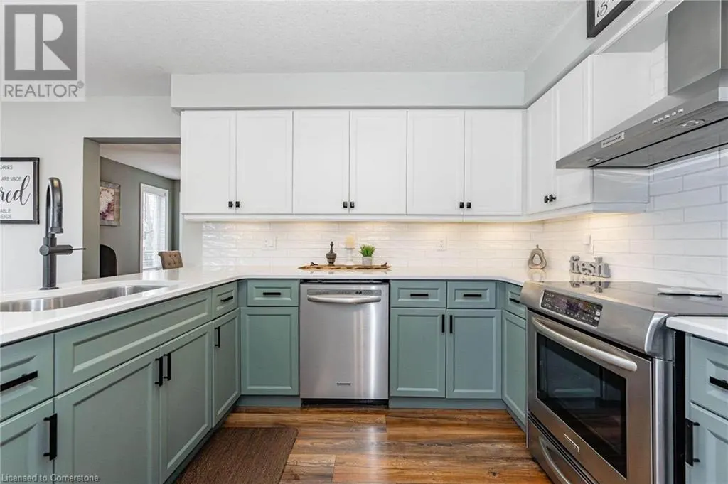 10 JEAN ANDERSON Crescent