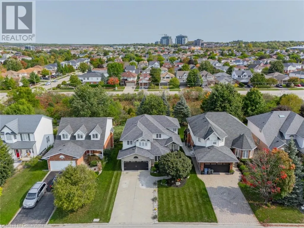 10 JEAN ANDERSON Crescent