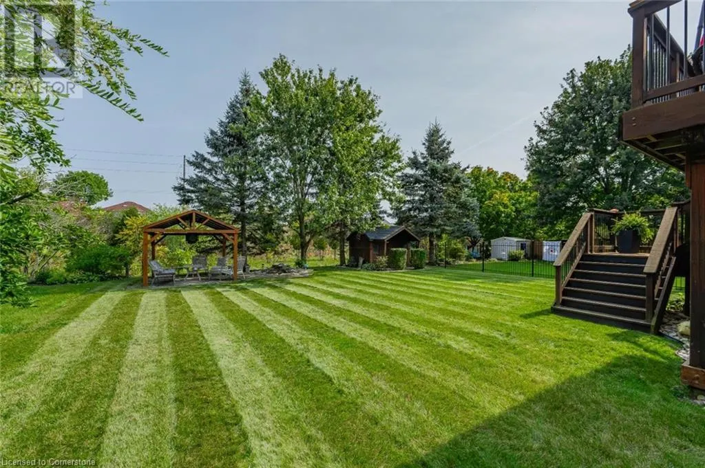 10 JEAN ANDERSON Crescent