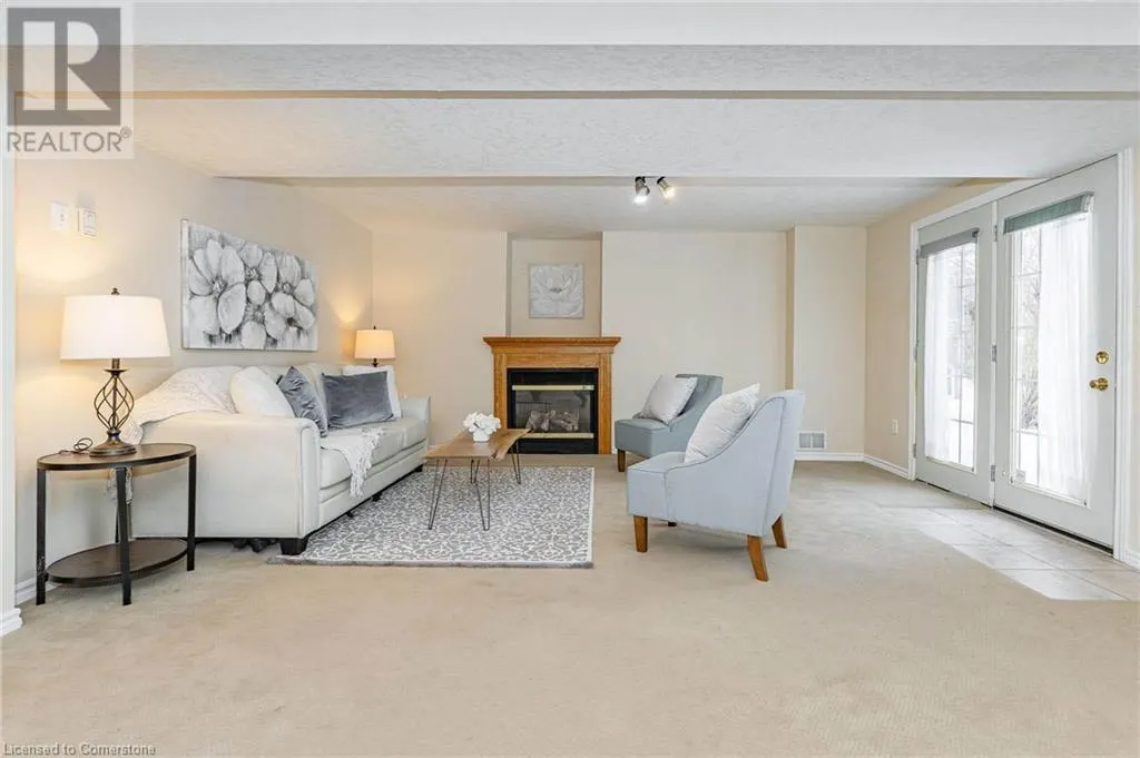 10 JEAN ANDERSON Crescent