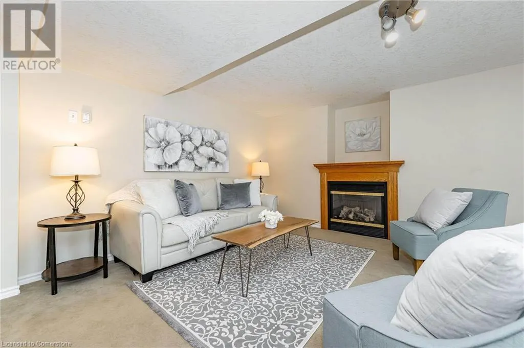 10 JEAN ANDERSON Crescent