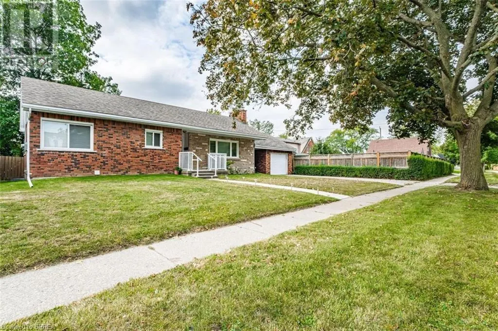 75 HENDERSON Avenue