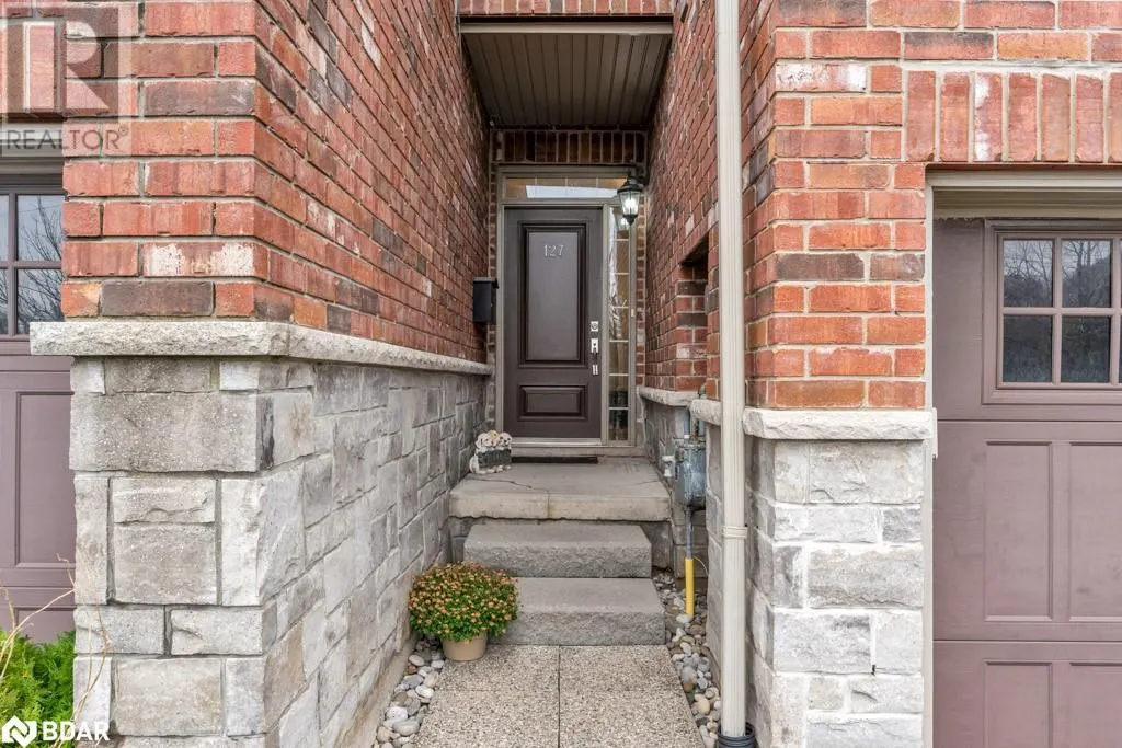 127 OAKHAVEN Place Unit# 127, #127