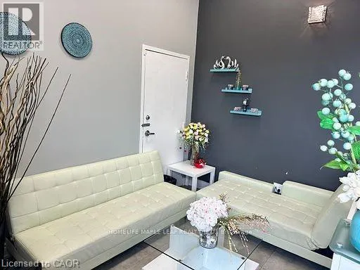60 DUNDAS Street E Unit# 8, #8