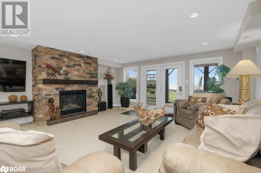 91 LAKESHORE Road W