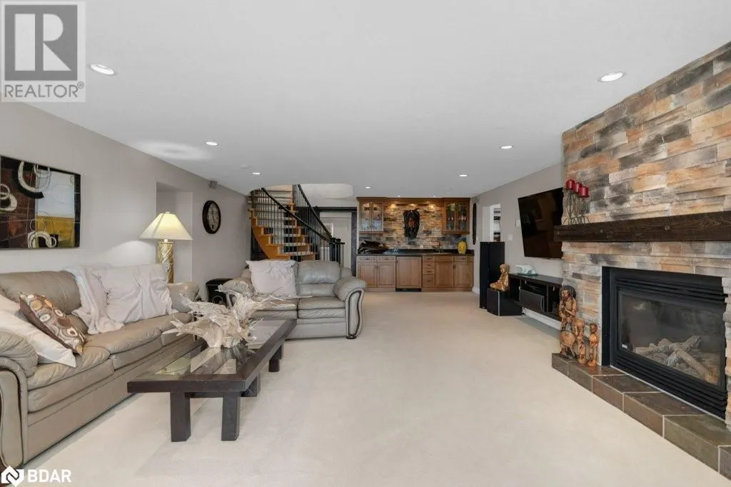 91 LAKESHORE Road W