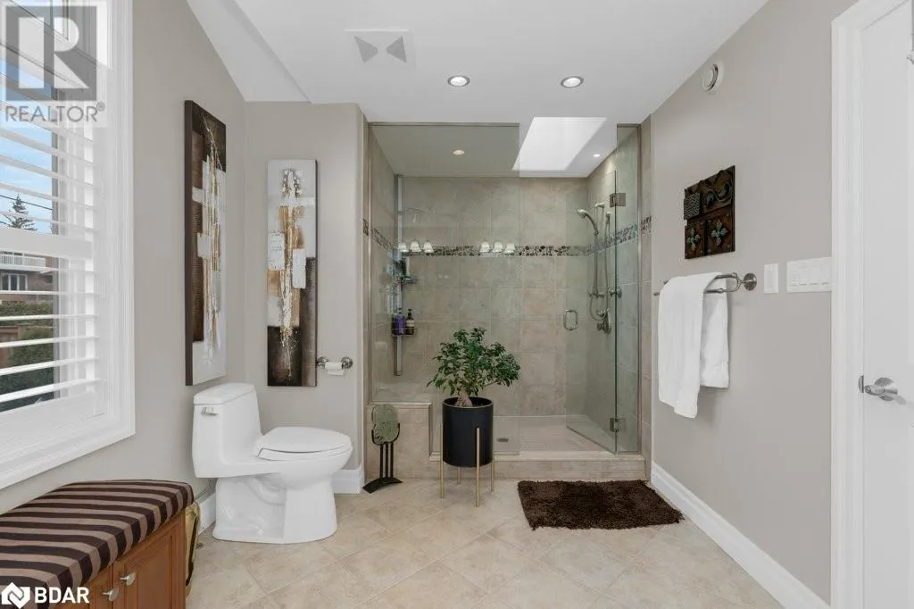 91 LAKESHORE Road W