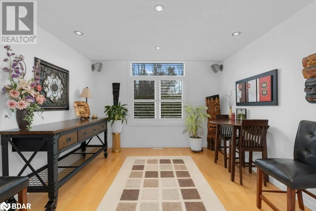 91 LAKESHORE Road W