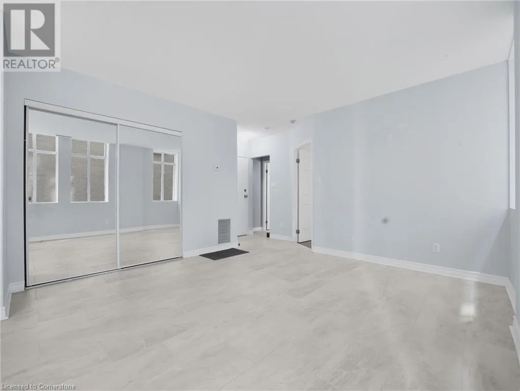 36 JAMES Street S