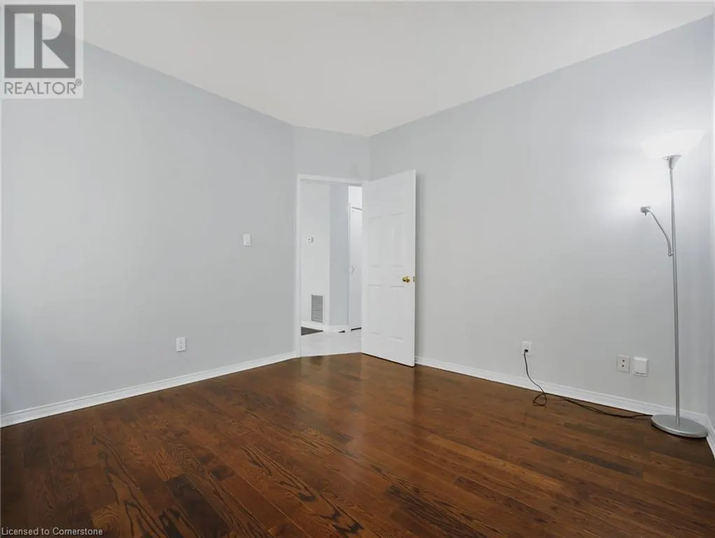 36 JAMES Street S