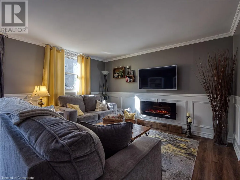 594 DURHAM Crescent Unit# 1, #1