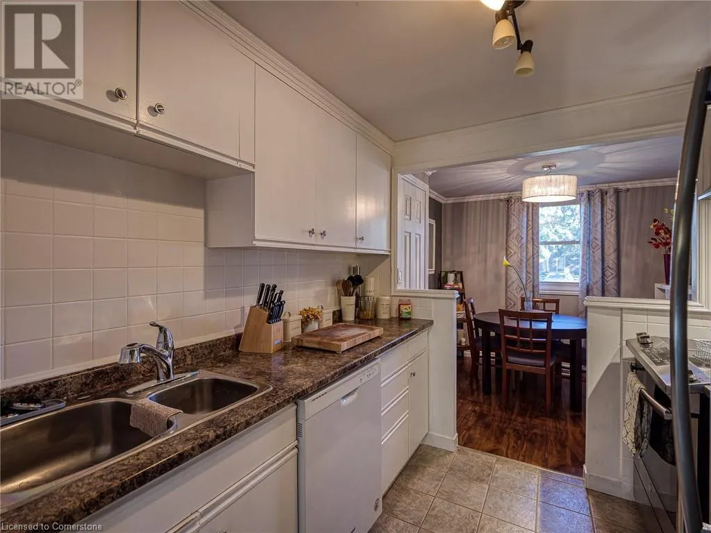 594 DURHAM Crescent Unit# 1, #1
