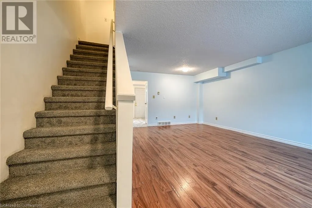 394 SPRINGBANK Avenue Unit# 4, #4