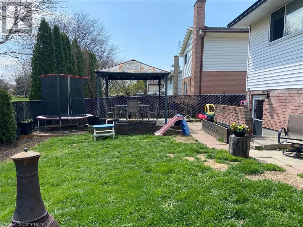 12 SILVERDALE Drive