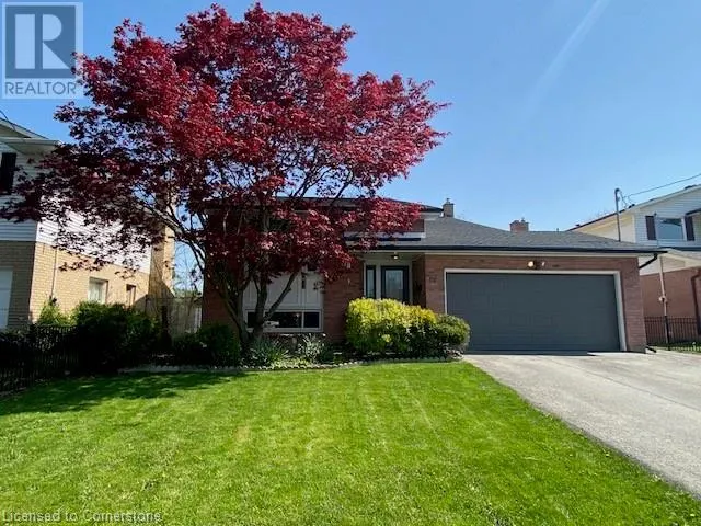 12 SILVERDALE Drive