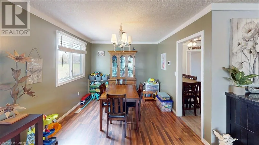 12 SILVERDALE Drive