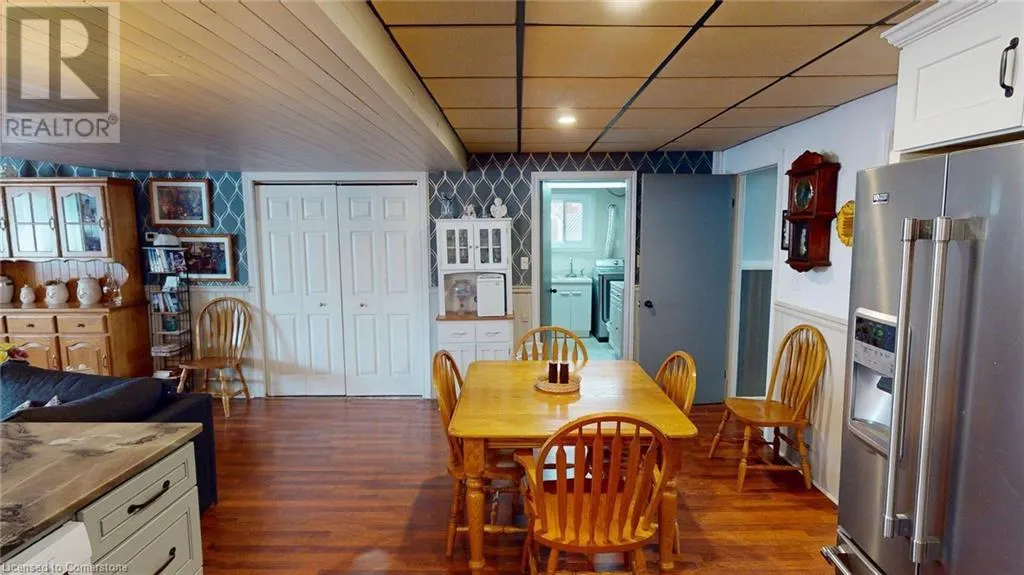 12 SILVERDALE Drive