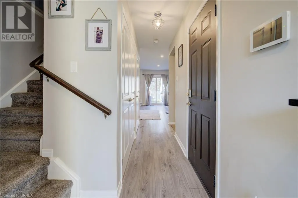 21 ROMY Crescent