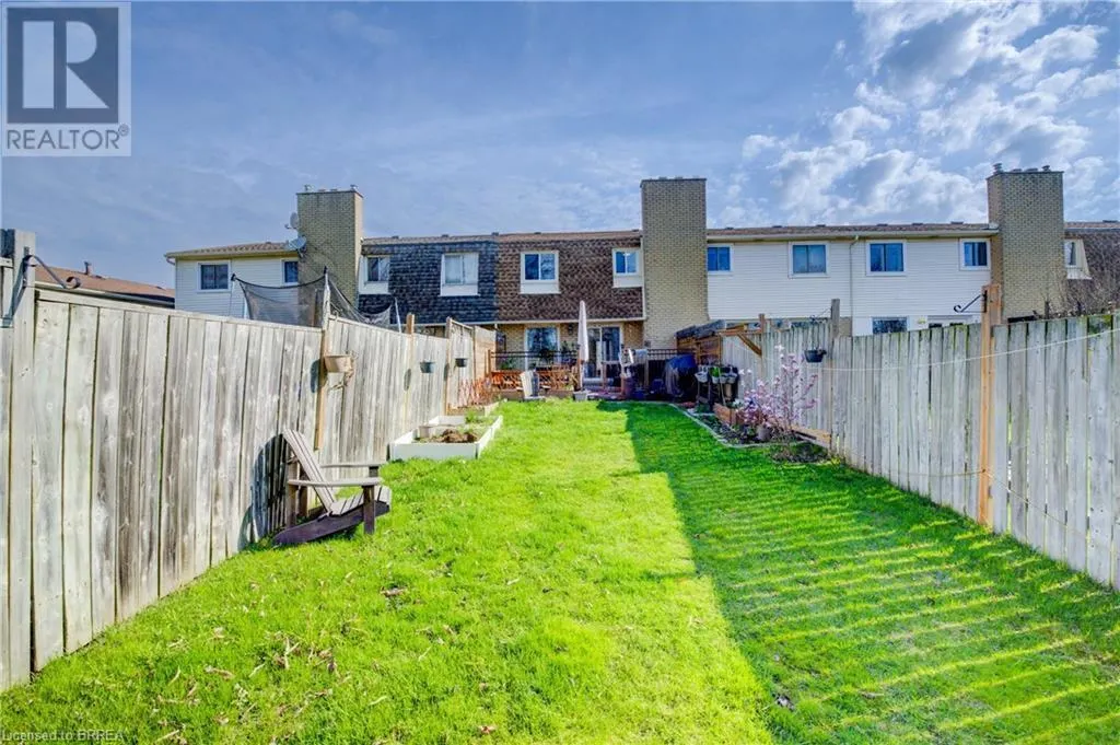 21 ROMY Crescent